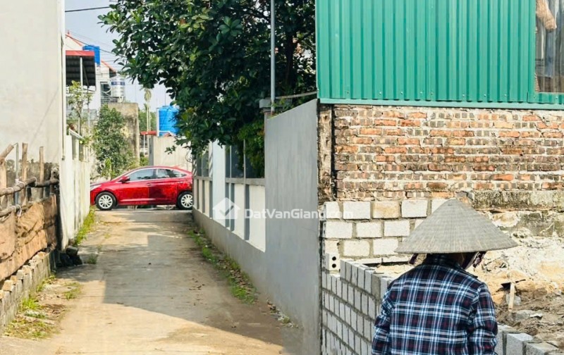 Bán đất Tân Tiến Văn Giang 60m² MT 6m, gần trục chính, ô tô chỗ, Nhỉnh 2 tỷ, gần Ecopark